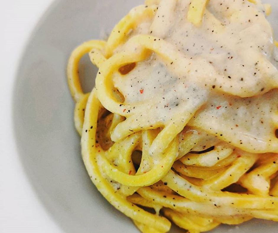 Pasta cacio e mix di pepi